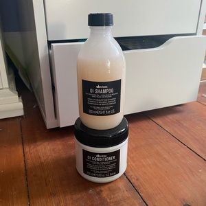 Davines shampoo and conditioner set